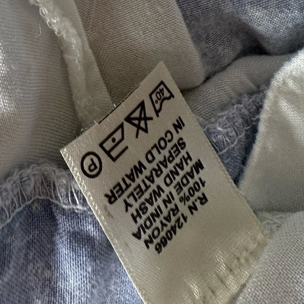 #6)  Shoreline 100% Rayon wrap style cropped pants excellent condition. - Picture 6 of 8